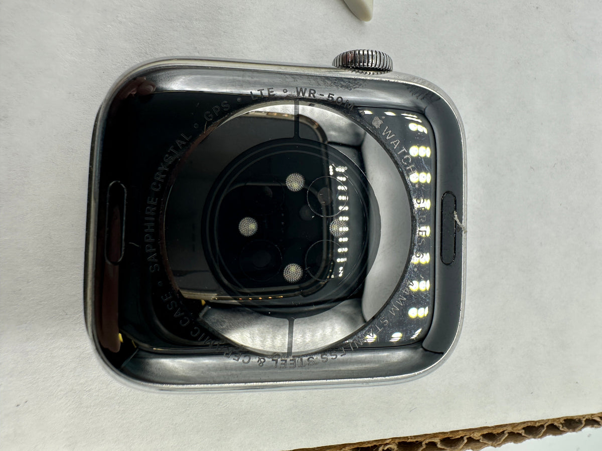 Apple Watch Series 6 GPS/Cel 44mm Silver Stainless Steel (C) FOR PARTS ONLY