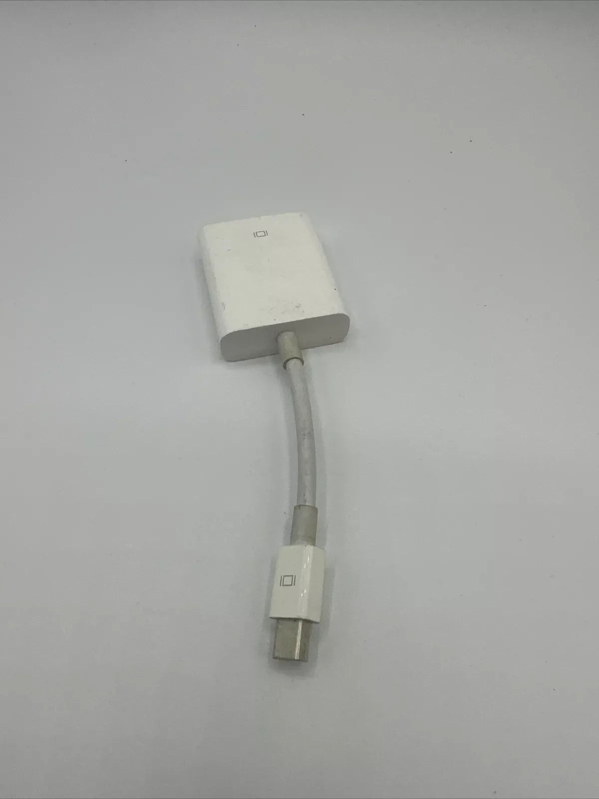 Apple a1307 Mini Display Port to VGA Adapter MB572Z/B (B)