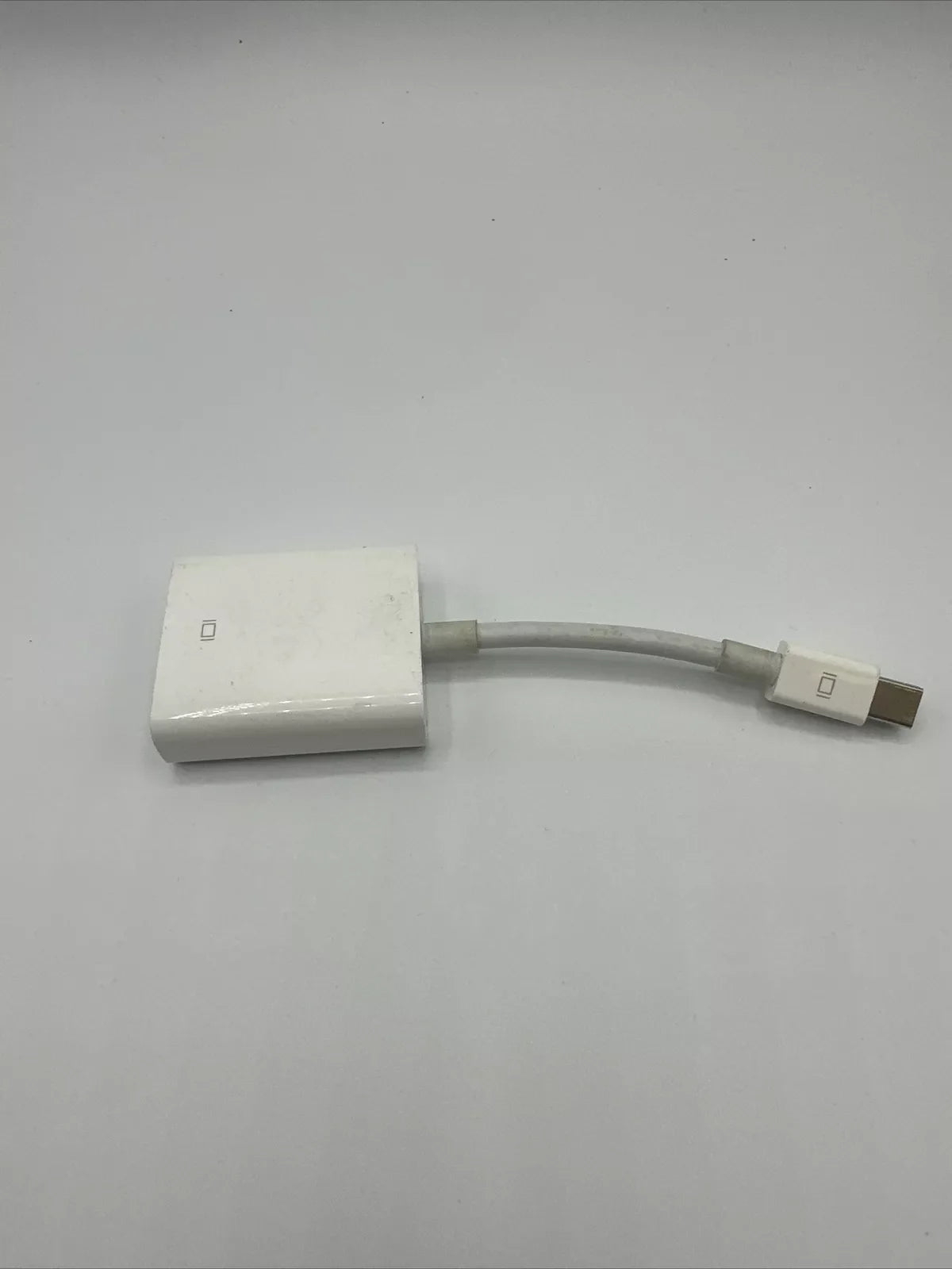 Apple a1307 Mini Display Port to VGA Adapter MB572Z/B (B)